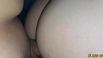 Desi Hindi Mainin Memek Sepupu Tiriku Sambil Nonton Bokep, Lihat Betapa Basahnya Dia