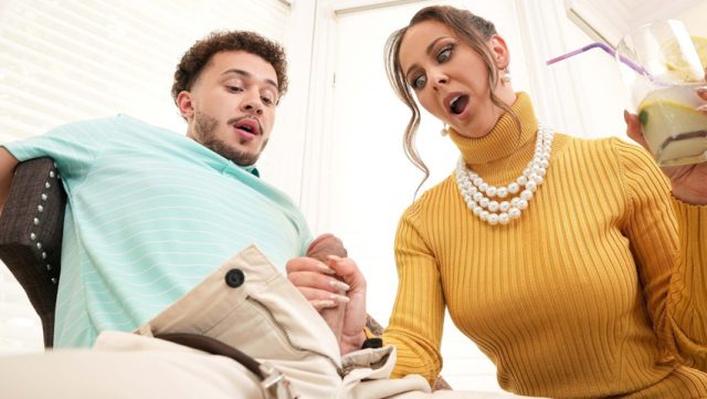 Gairah Tersembunyi Istri Suburban Yang Terobsesi Dengan Sperma