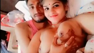 Pasangan Baru Merekam Adegan Panas Mereka Di Ranjang Saat Bulan Madu