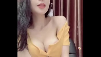 Màn Trình Diễn Bigo Live Khoe Nhũ Hoa Căng Tràn Quyến Rũ