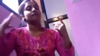 Video Hindixxx Dengan Erangan Dan Pancaran Sperma Yang Menggairahkan