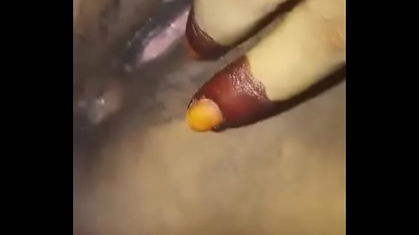 Pasangan Desi Yang Suka Ditonton Suaminya