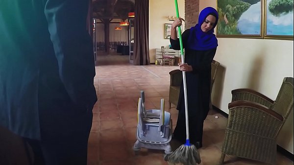 Pekerjaan Sederhana, Bayaran Istimewa: Kisah Petugas Kebersih Dan Atasan Yang Memberi Bonus Ekstra Di Balik Pintu Tertutup