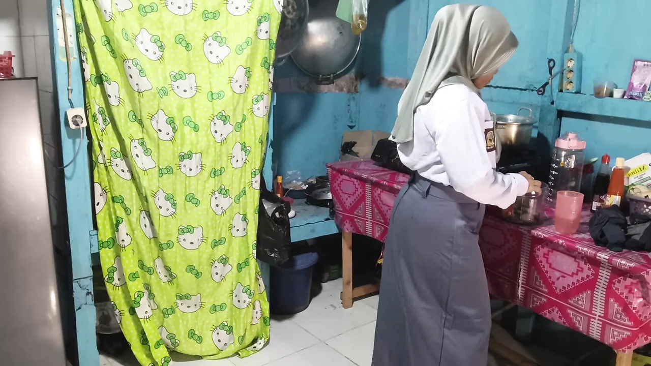 Kakak Ipar Yang Siap Digoda Di Sekolah