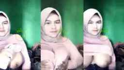 Gaby Berjilbab Sensual Dengan Payudara Montok Dan Puting Menggoda