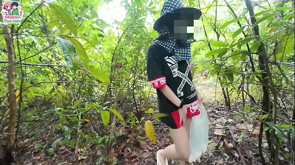 สาวไทยใจกล้าโชว์เรียวหีชุ่มน้ำในทุ่งนาเปลี่ยว
