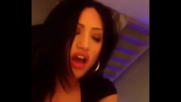 Gadis Asia Amatir Yang Nakal Dan Menggoda