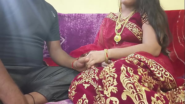 भाभी ने अपनी सुहागरात के दिन, मस्त घाघरा-चोली में सजकर, पति से पहले अपने देवर की गर्म चूत की मरहमत की