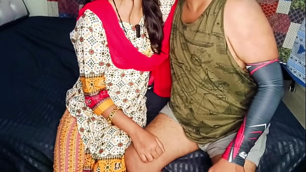 Mami Ko Paise Kamane Ka Asan Tarika Bataya Aur Phir Uske Bhanje Ne Use Maza Dete Hue Choda