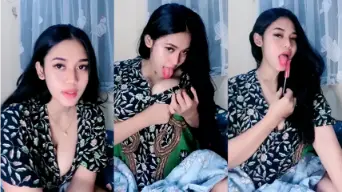 Kak Lovely Yang Cantik Jilat Payudara Mango
