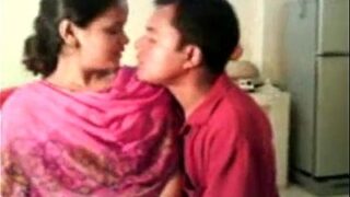 Video Porno India: Bhabhi Amatir Dan Devar Nakalnya Yang Liar