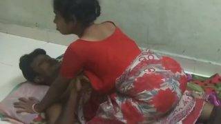 Bikin Desi Couples Ngentot Sambil Teriak-teriak Gak Karuan.