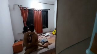 Cewek India Digebrak Di Pinggir Ranjang, Makin Greget Makin Basah