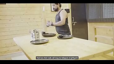 Pembantuku Yang Menggoda: Film Pendek Hindi Tak Terpotong