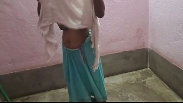 Desi Cewek Super Seksi Baru Jilat Batang Besar Sampai Puas