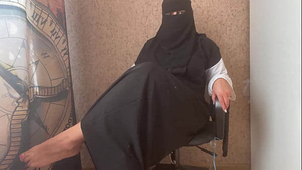 Joi Panas Dari Tante Arab Berhijab Bikin Makin Tegang