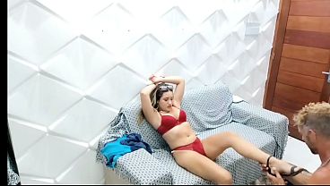 Ibu Mertuaku Yang Masih Muda Sendirian Di Rumah Dan Haus, Begitu Aku Datang Dia Langsung Merayuku Untuk Menikmati Pantat Sempitnya Sampai Aku Puas. Vagninho E Vivi Capetinha