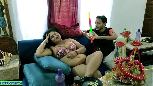 Bokep India: Bibi Tua Mesum Rayakan Ulang Tahun Dengan Pacar Muda!