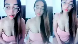 Memek Cella Mango Basah Kuyup, Jembut Lebat, Uting Coklat Siap Digoyang.