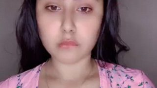 Model India Maine Lagi Boobs Ama Putingnya Dimainin Sendiri, Bikin Ngiler.
