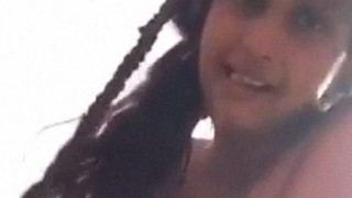 Srilanka Cewek Kurus Seksi Lagi Nungging Goyangin Kontol Bocor