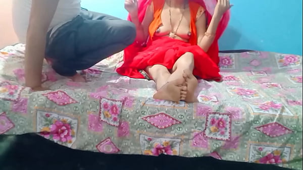 Bhaabi Ke Petticoat Ka Uthna, Jab Ghar Mein Koi Nahi Tha, Devar Ke Saath Masti Mein.