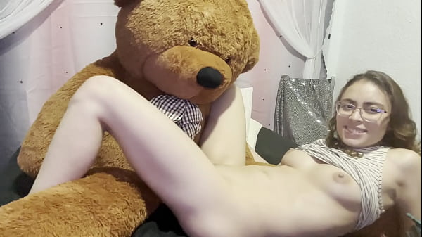 Ross Mexicana Masturbasinya Enak Banget Pake Beruang Gede Dan Dildonya…