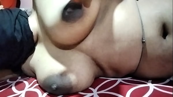 Mallu Indian Bhabh, Siap Digoyang Di Kamar Gelap.