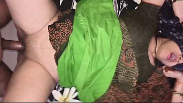Kakak Tiri Desi Lagi Ngewe Brutal Sama Adik Tiri Pas Di Rumah Sendirian, Film Penuh (dubbing Hindi)