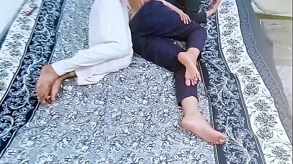 Desi Lugu Nan Polos, Gadis Desa Pertama Kali Ngerasain Nikmatnya Di Kamar
