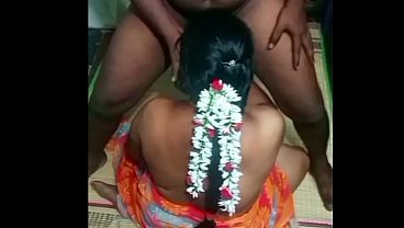 Ibu Rumah Tangga India Main Serong Sama Om-om Kampung, Ngegila Di Ranjang.