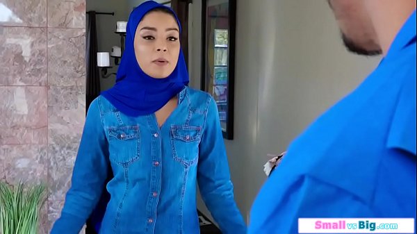 Gadis Arab Muda Digebug Berdua Sama Dua Cowok Gede