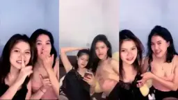 Dua Cewek Indo Lokal Seksi Saling Remes Tetek Sambil Ngeloyor.