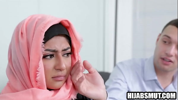 Gadis Muslim Terpaksa Digenjot Bule Amerika Sampai Meringis.