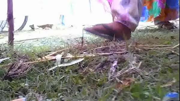 Desi Cewek Ngocok Pipis Basahin Celana