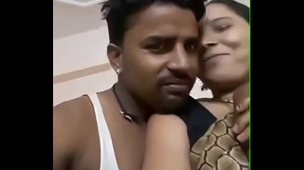 Mendesak Tante Desi Dengan Toket Gede Yang Menggoda