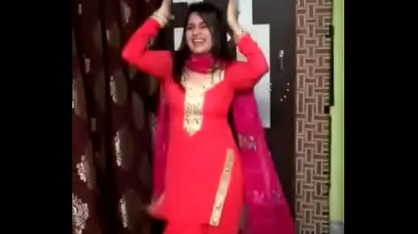 Desi Cewek Lagi Latihan Mujra, Gerakannya Bikin Greget Dan Panas.