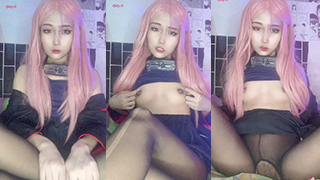 Nana Riie Pamer Body Seksi Pakai Kostum Sakura, Bikin Horny
