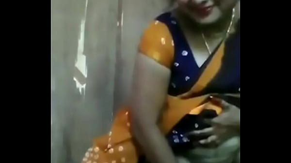 Desi Bhabhi, Badan Panas Siap Digoyang Di Ranjang Basah