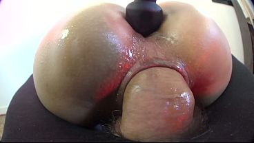Anak Tiri Yang Genit Menggoda Ayah Tiri Yang Masih Malu-malu, Bibir Basah Dan Tatapan Nakal Mengundang Ke Dalam Ranjang.