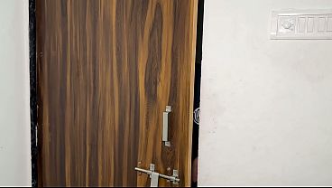 Kakak Tiri Nggak Ada Kerjaan, Gantikan Pacar Yang Hilang, Malah Bikin Makin Panas Ranjang.