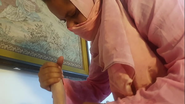 Desi Cewek Lagi Dapet Pijit Dari Bule, Rasanya Nikmat Banget Bikin Merem Melek.