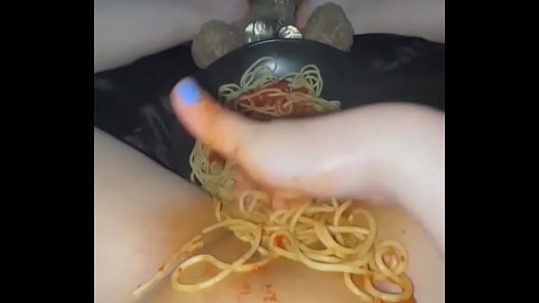 Gadis Mesum Kecanduan Mainin Diri Pake Makanan – Film Mesum Ala Arab Salju Putih Amatir Di Los Angeles, Amerika Serikat