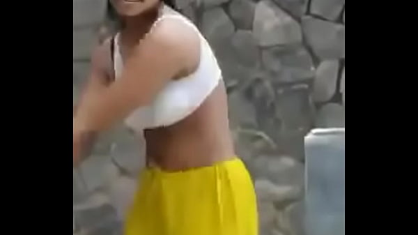 Tarian Desi Panas Bikin Makin Basah, Goyangannya Bikin Nafsu Naik.