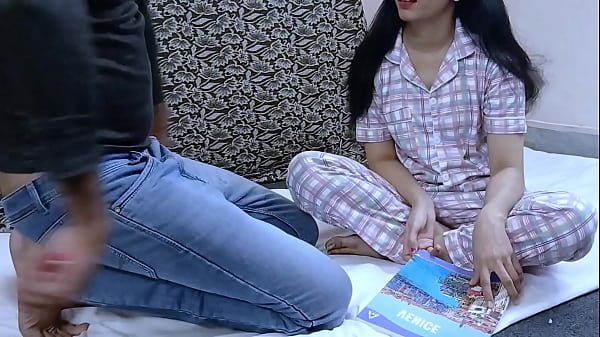 Mami Ki Chudai Karte Hue Nangi Ladki Ko Zor Se Pel Diya